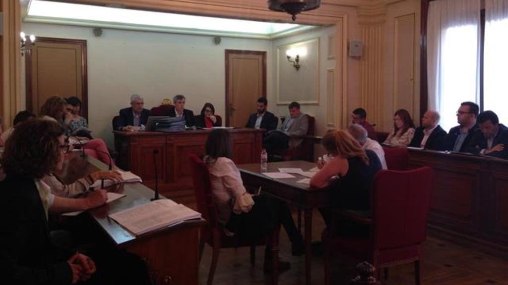 El ple d’Amposta aprova noves inversions per 1,8 milions entre els retrets de CiU