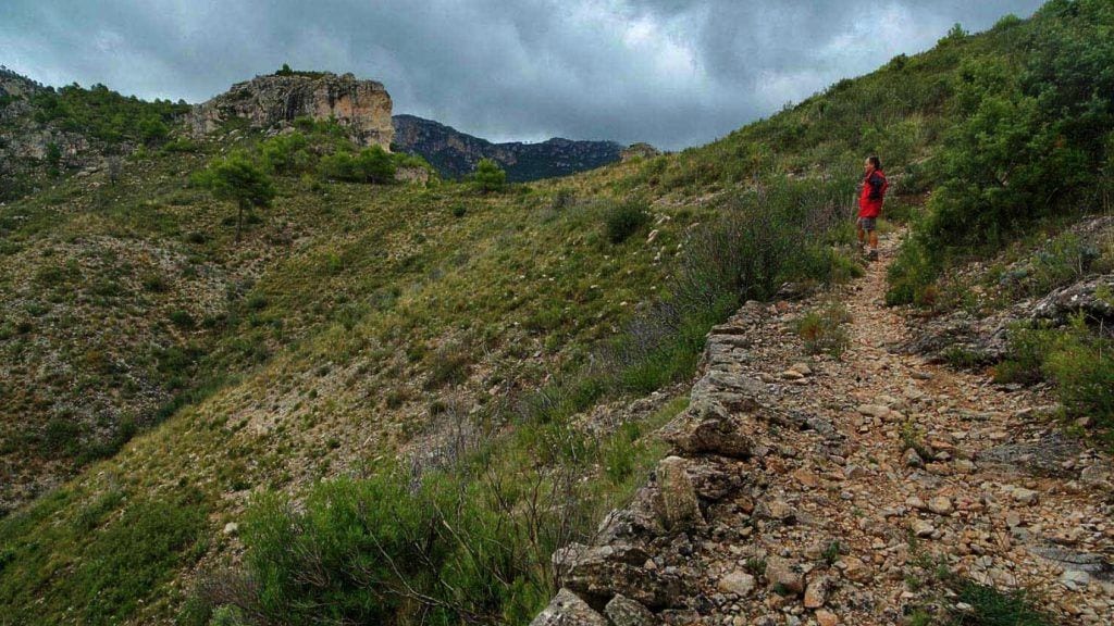 Antic camí ral, sobre el que s’obriria una de les pistes. / Cedida: GEPEC -EdC