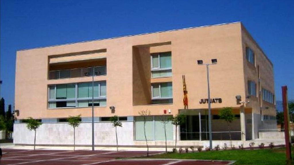 Façana de l'edifici judicial d'Amposta. Foto: Gencat
