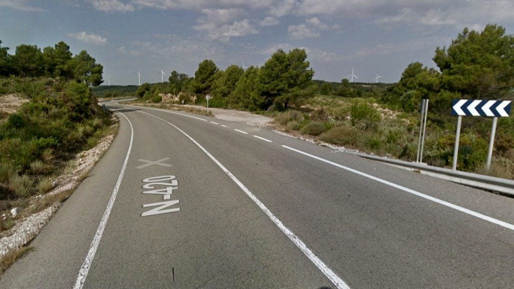 L'N-420 al seu pas per Bot. Foto: google maps/street view