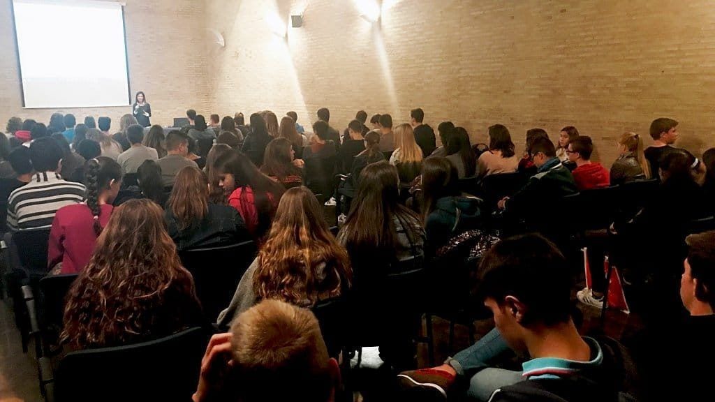 Més de 800 alumnes participen en la I edició de la Fapel University Day Imatge d'una de les ponències de la I edició de la Fapel University Day / Nexus