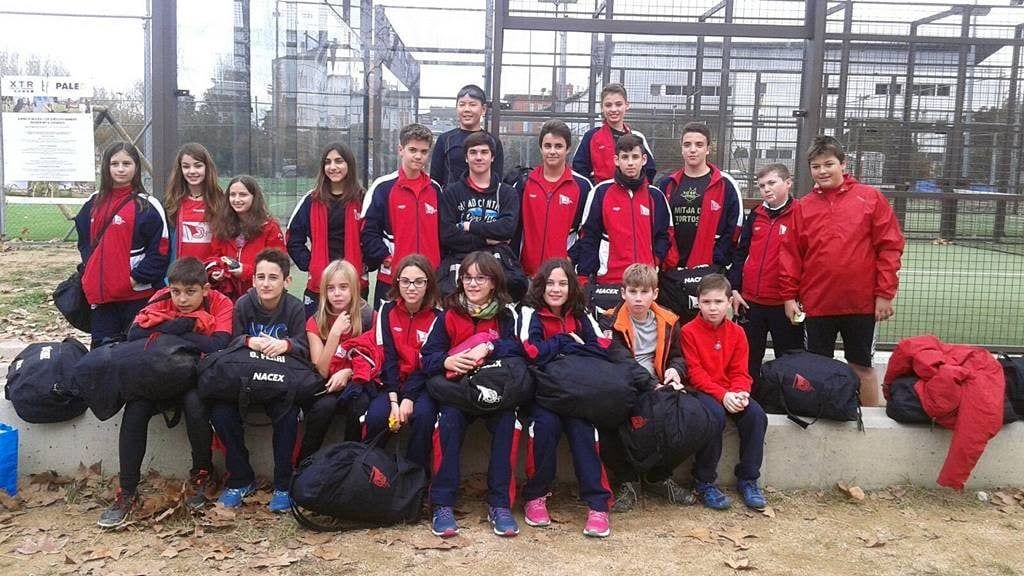 Remers del Club de Rem Tortosa a Banyoles / Cedida
