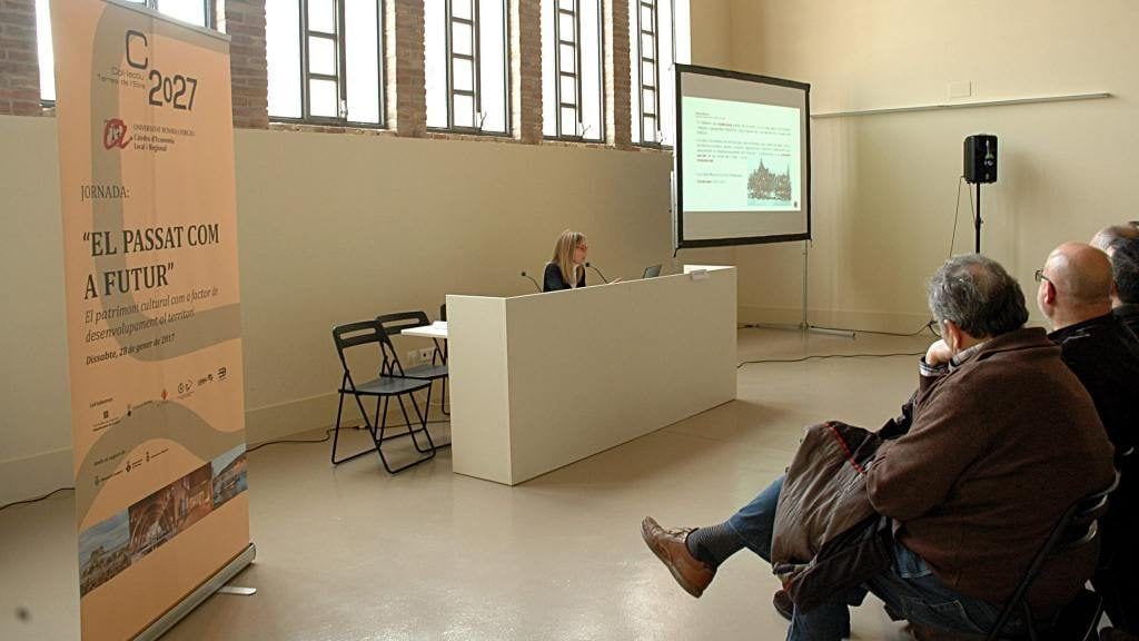 Una de les ponències durant la jornada "Passat com a futur"/ URV
