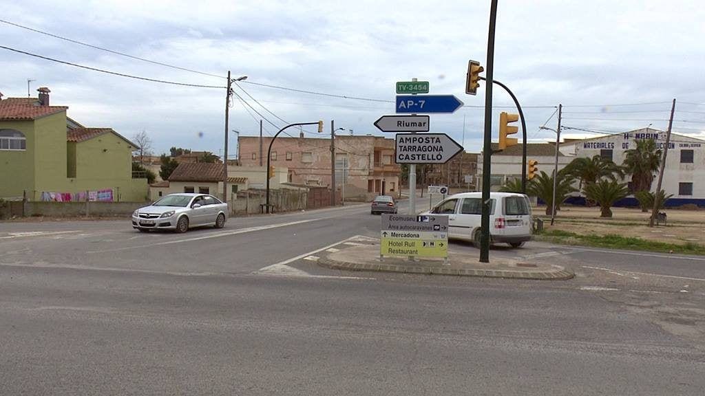 Territori construirà una rotonda per millorar l’accés a Deltebre Encreuament de la T V-3454 i TV-3451 a Deltebre