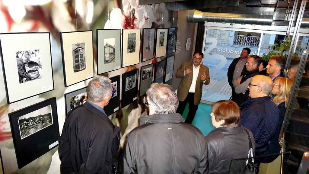 Inauguració de l'exposició 'Apicultura en blanc i negre' / Cedida