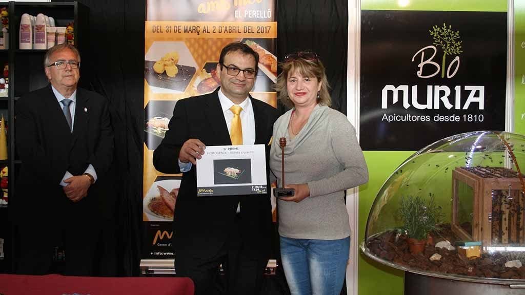 La tapa ‘Rollets Cruixents’, presentada per Homogènik, s’emporta el primer premi de la Ruta de la Tapa amb Mel / Cedida