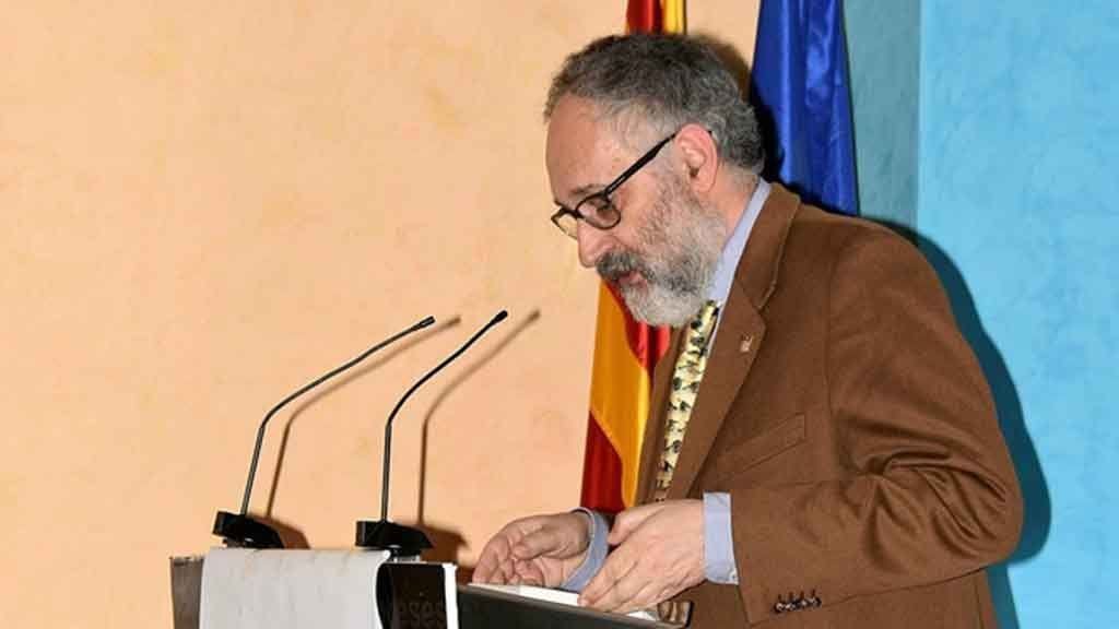 El catedràtic Francisco Garcia durant la conferència / Amador Gisbert