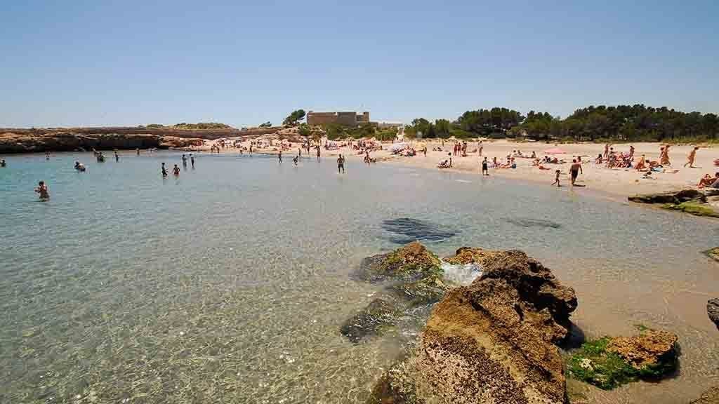 La platja de Sant Jordi és una de les més valorades pels turistes / Xavier Solé