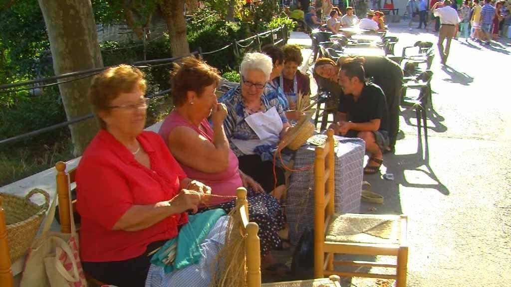 Llatadores durant la Fira d'artesania del Mas de Barberans
