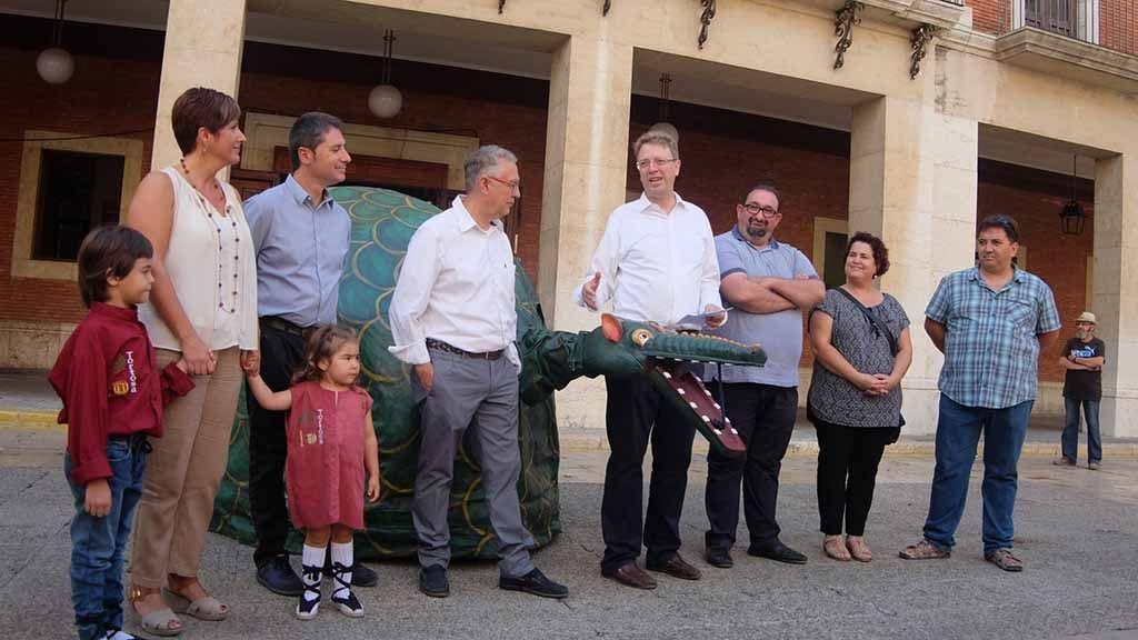 La tercera Cucafera de Tortosa ja llueix totalment restaurada i llesta per a desfilar