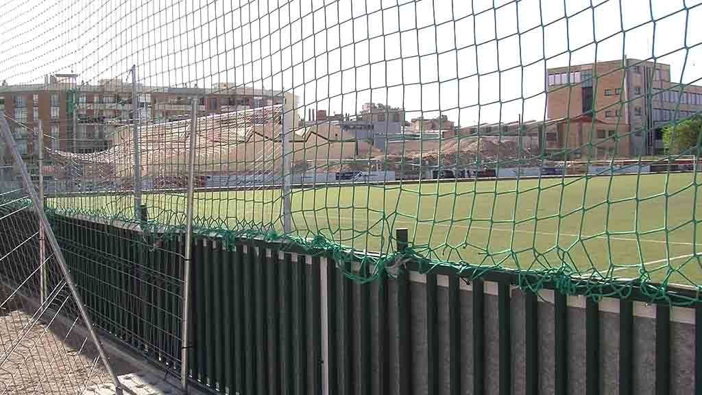 Movem Tortosa denuncia l’enderroc d’una de les graderies de l’estadi municipal