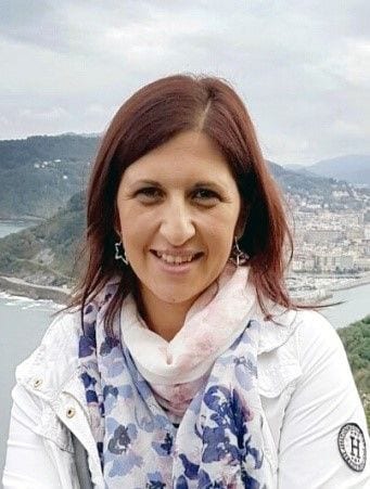 presentadora maiors.jpg