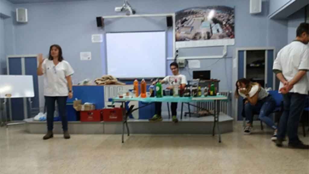Un dels tallers organitzats durant la setmana de sensibilització sobre el consum d'alcohol /ICS