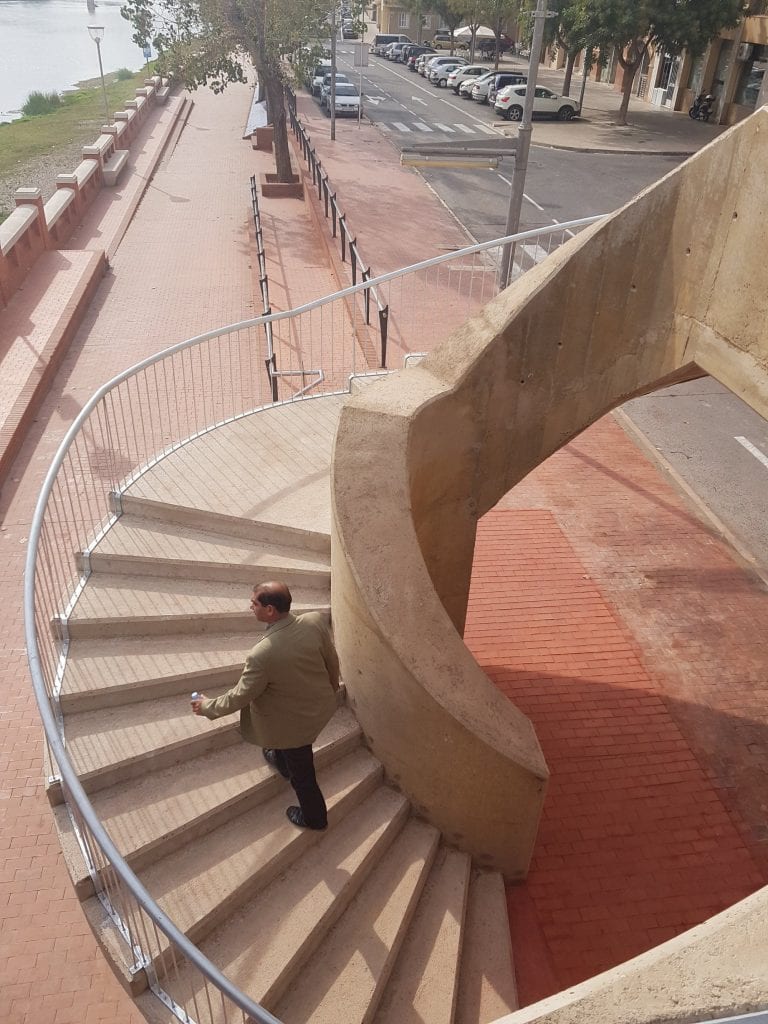 Obertura escales pont Estat 4.jpg