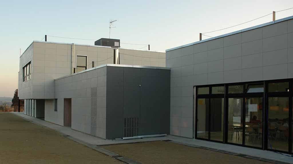 Escola Port Rodó de Campredó / http://www.onaarchitects.com