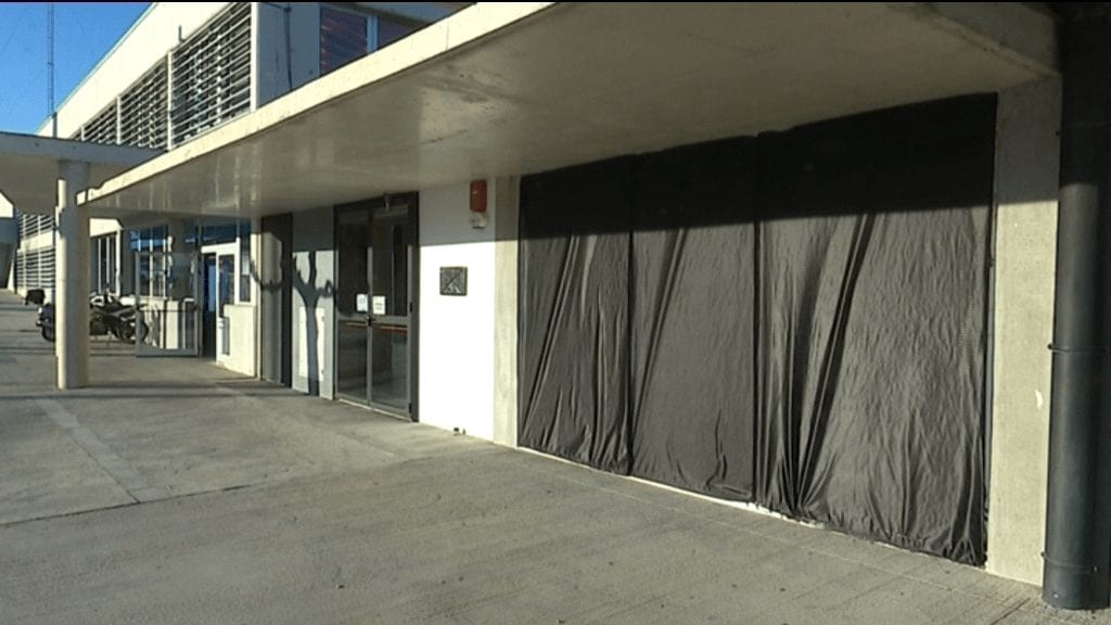 Tapen el mural de l’1-O del Pavelló Roquetes per por a les «interpretacions arbitràries» de la Junta Electoral