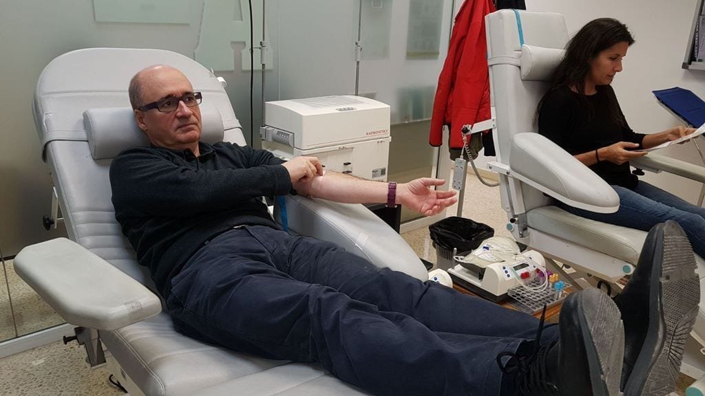 Les tapes solidàries activen més d’un centenar de donants de sang