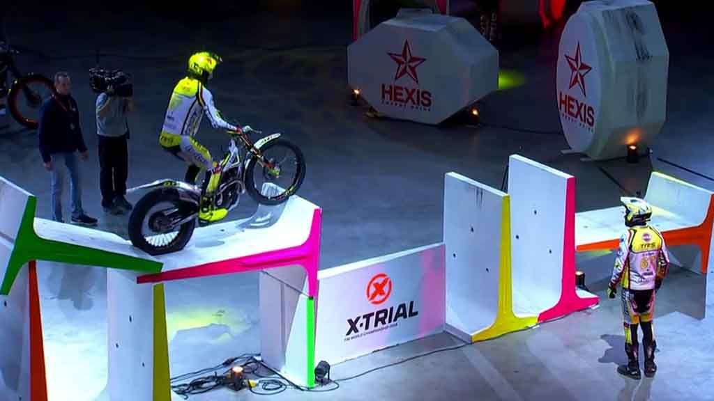 Adam Raga a Monpellier_indoor 2.jpg