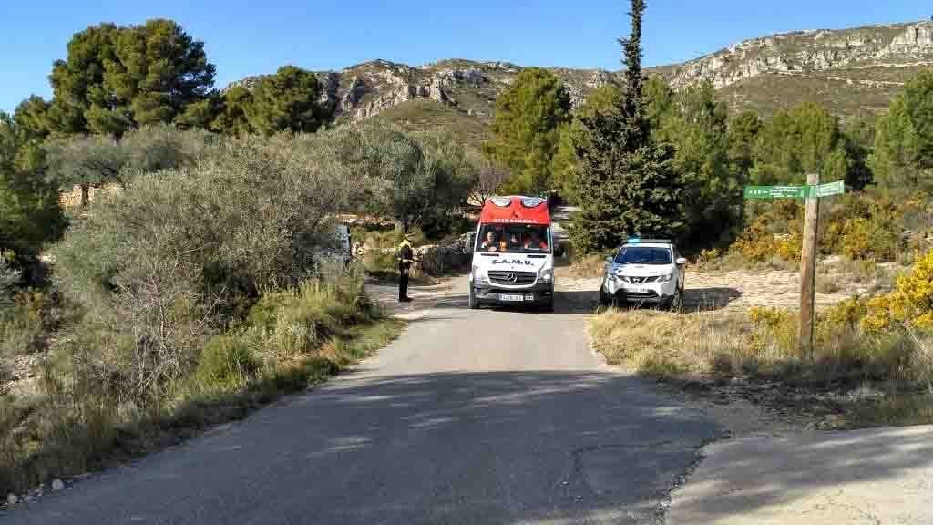 L'ambulància trasllada els ferits / Dani Sainz