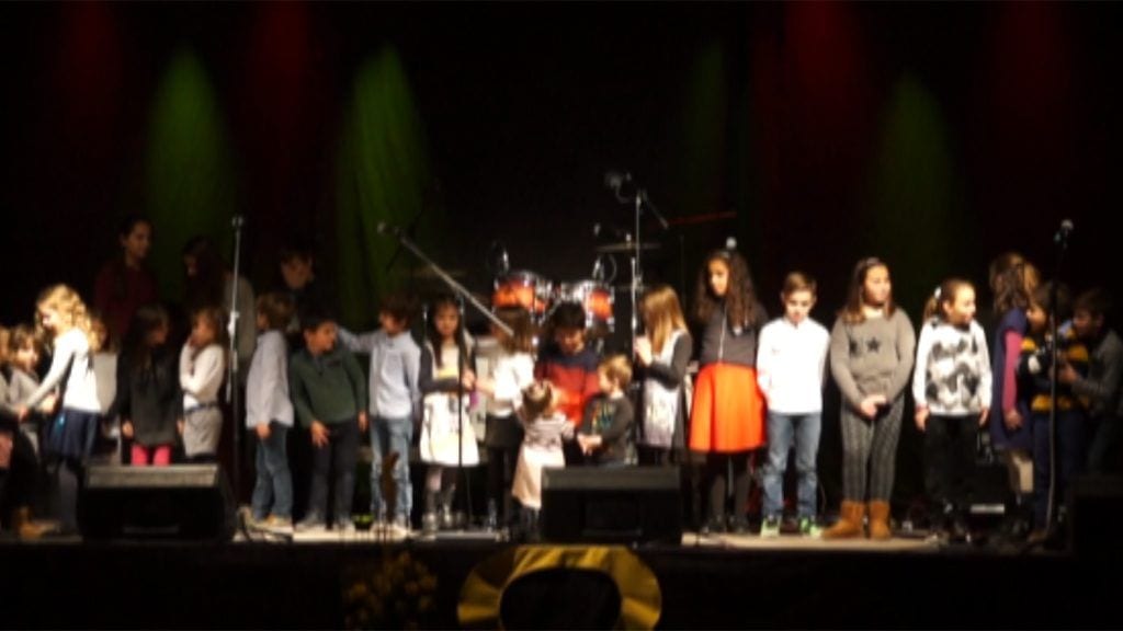 Els nens de l’escola El Verger de Garcia, protagonistes del pregó de Sant Antoni