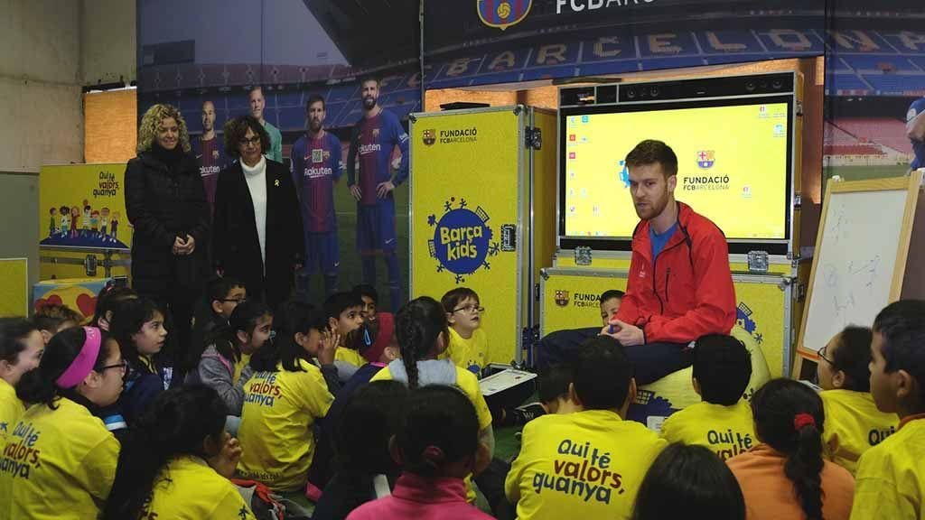 Valors i futbol s’uneixen en el projecte Barça Kids