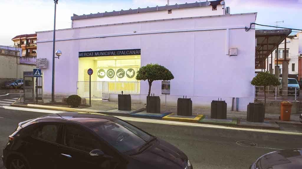 El renovat mercat d’Alcanar ja té reglament