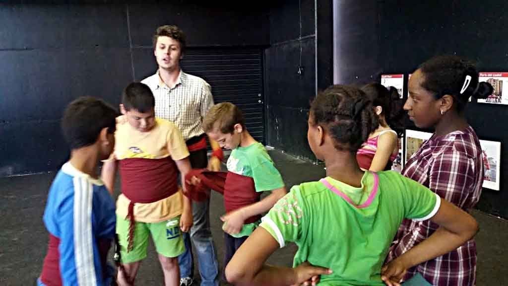 El projecte tàndem ensenya els escolars tortosins els costums, els serveis i les entitats de la ciutat