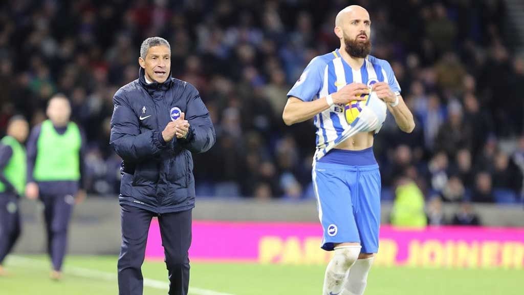 Bruno Saltor renova amb el Brighton & Hove Albion fins 2019