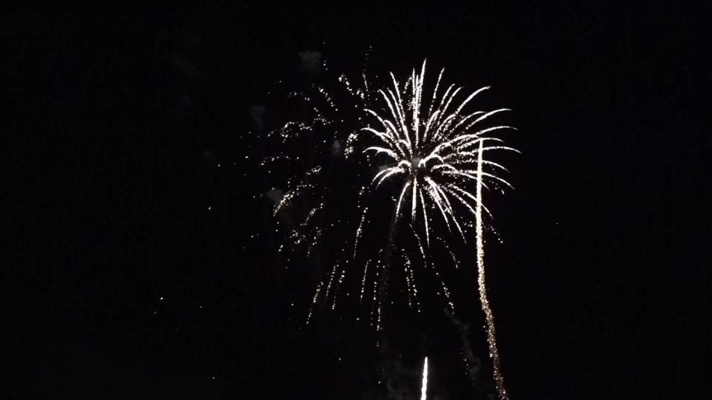 Deltebre s’acomiada de les festes majors amb la primera edició del Piromusical