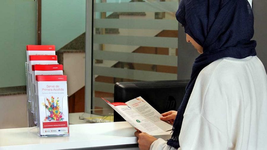El Consell Comarcal del Baix Ebre divulga el servei de Primera Acollida als ajuntaments i comerços