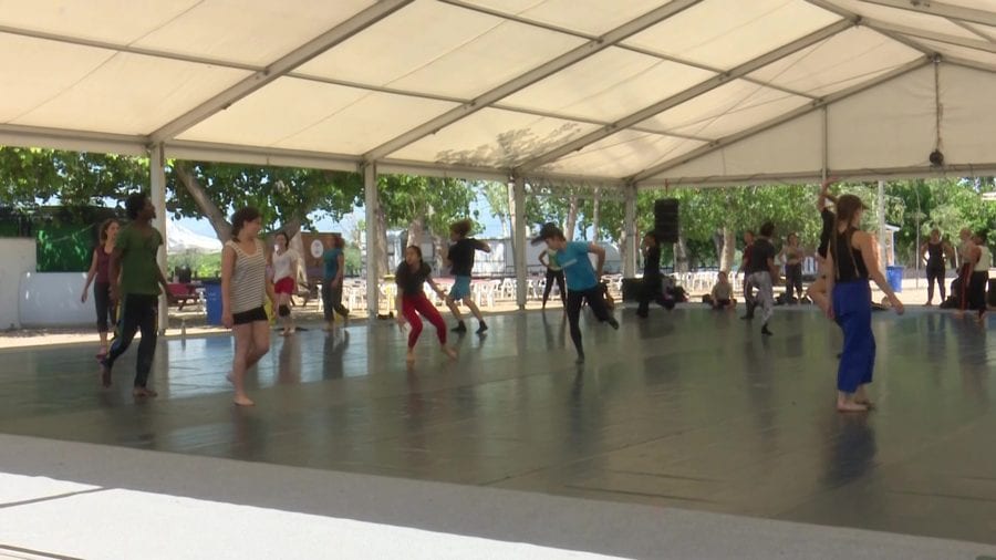 Alumnes d’arreu del món arriben a Deltebre per formar-se en dansa