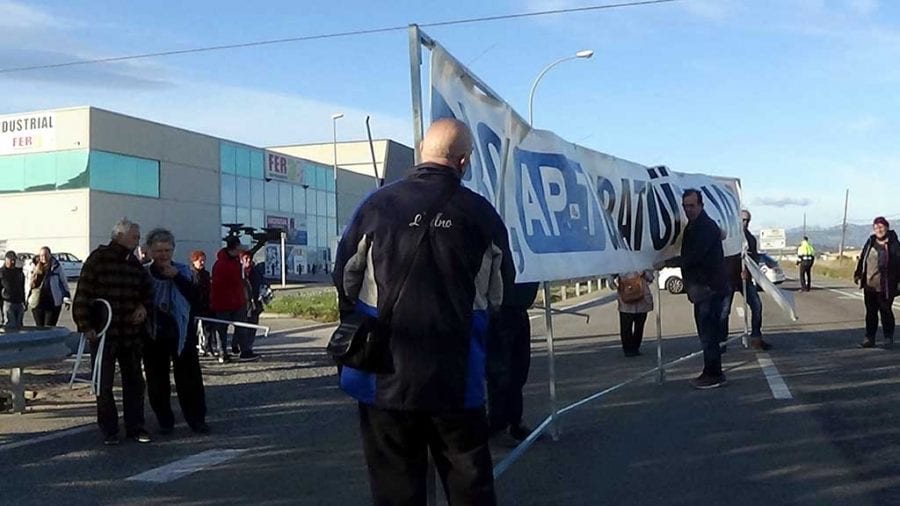 Els veïns per la gratuïtat de l’AP-7 es van acomiadant dels talls a l’N-340