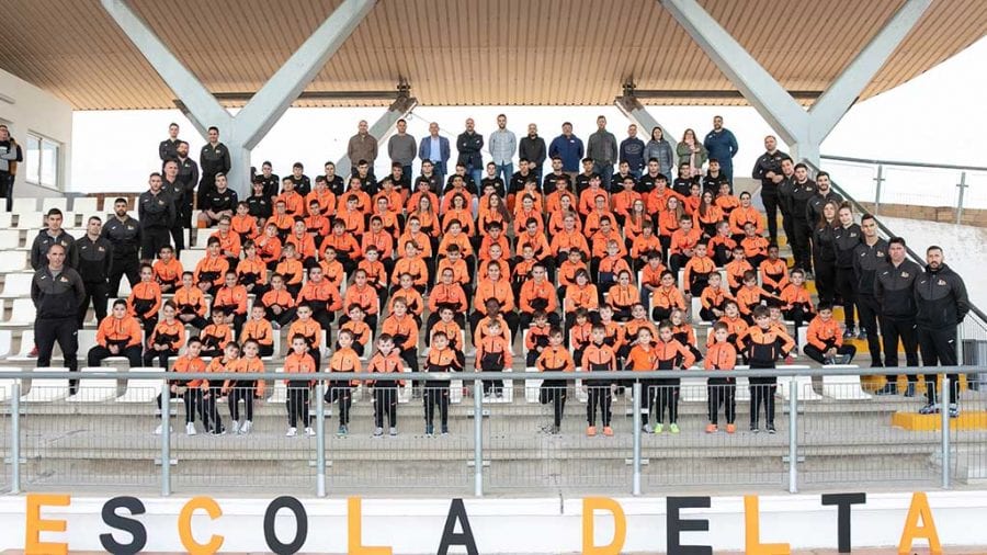 Presentats els dotze equips de l’Escola de Futbol Delta de l’Ebre