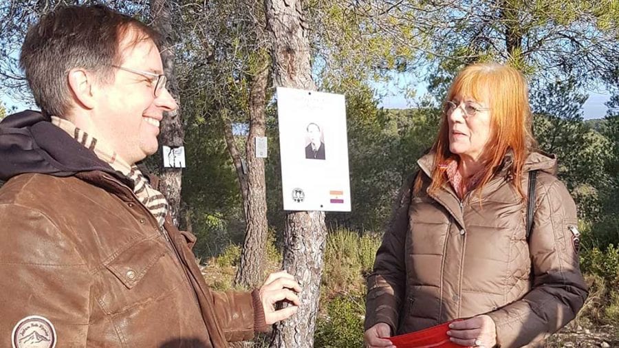 Col·loquen 3 plaques noves al bosc de La Fatarella en memòria de brigadistes de la Guerra Civil