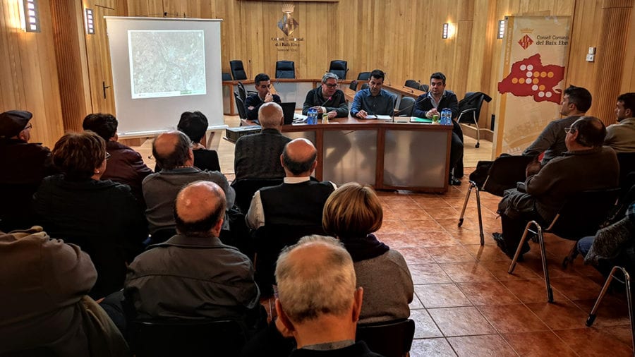 El Consell Comarcal del Baix Ebre presenta el projecte de la Via Verda del Carrilet als veïns afectats pel traçat