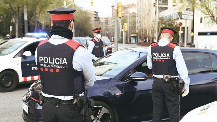 Controls policials a les carreteres de les Terres de l’Ebre per restringir els desplaçaments a segones residències