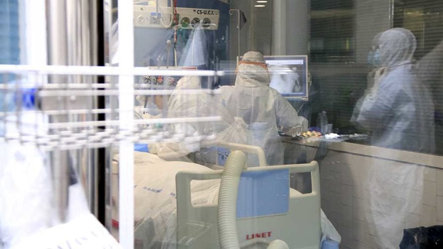 La xifra de morts diàries per coronavirus a Espanya cau fins a les 87 persones, 15 menys que ahir