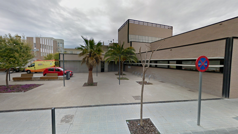 Acusen d’un delicte d’odi una usuària del CAP d’Alcanar que va insultar una metgessa pel seu origen racial