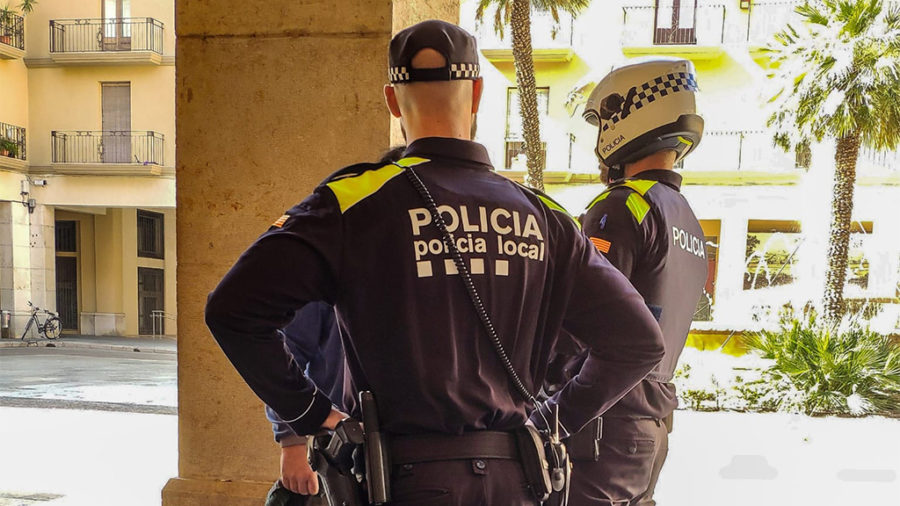 La Policia Local de Tortosa deté una dona com a presumpta autora de diversos furts en establiments comercials