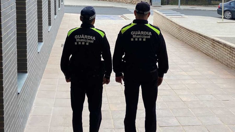 La Guàrdia Municipal de l’Ampolla presenta la memòria d’actuacions i incidències policials al municipi de l’any 2020