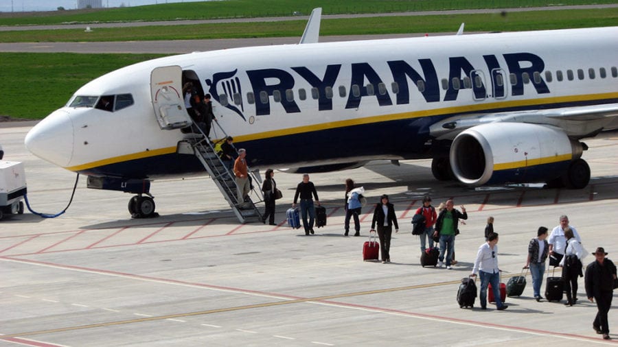 Els bitllets d’avió, un 47% més barats en comparació a l’estiu del 2019