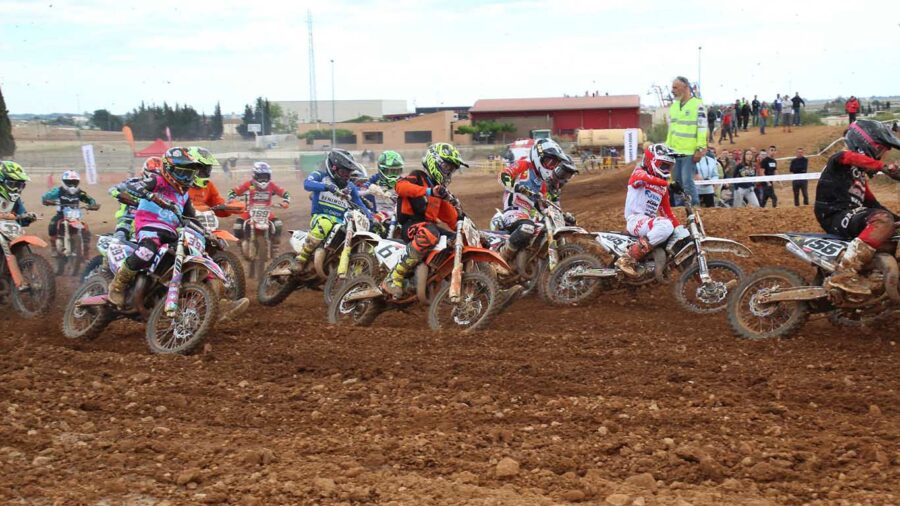 Amposta acull el Campionat Catalunya de Motocros de nens