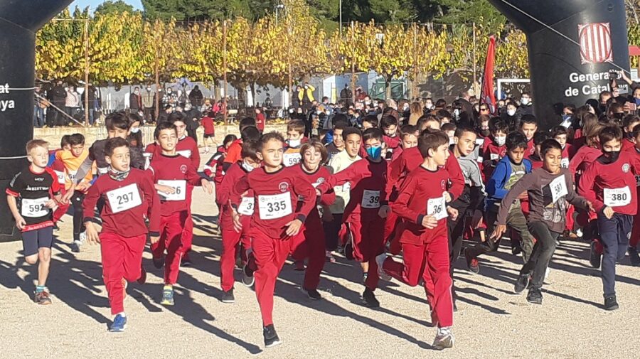 Més de 500 participants al II Cros Escolar Col·legi Diocesà Sagrada Família de Tortosa