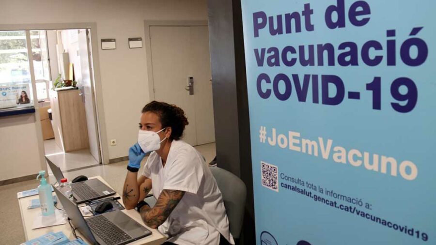 22.882 dosis de la vacuna contra la covid-19 administrades en les darreres 24 hores