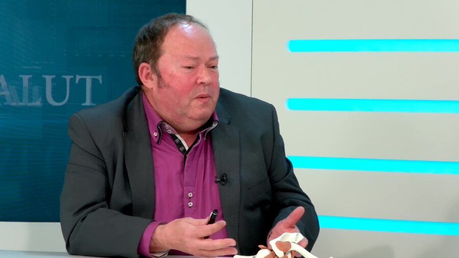 Damià Galcerà: «L’adquisició de l’aparell diagnòstic de la RMN permet abordar cirurgies novedoses en la traumatologia dels nostres pacients del Montsià.»