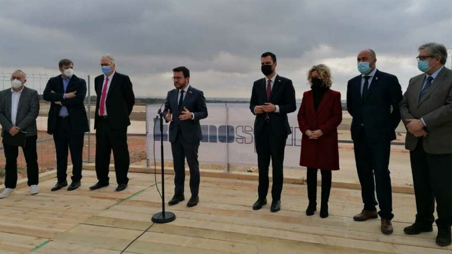 El Govern estudiarà construir el ramal ferroviari que demana Kronospan a Tortosa