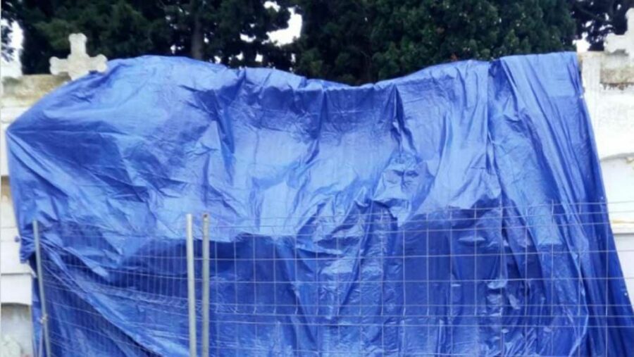 Les pluges constants provoquen l’enderroc de sis nínxols del cementiri d’Amposta
