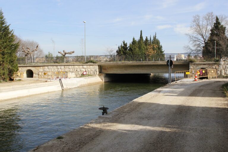 Comencen les obres de construcció del nou pont del canal de la dreta de l’Ebre a la Raval de Cristo