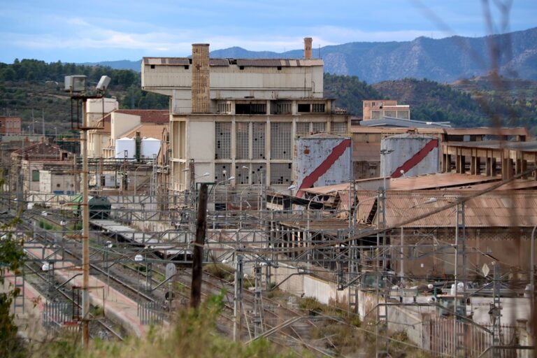 Ecologistes en Acció dubta de «la viabilitat» de fer una planta d’hidrogen i amoníac verd al complex químic de Flix