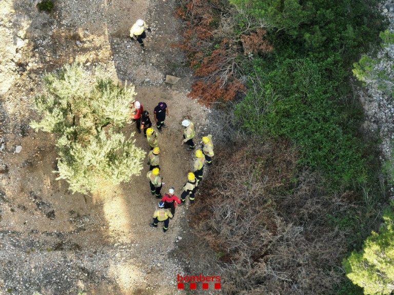 Bombers atura la recerca de l’home extraviat a Tortosa «fins a nous indicis»
